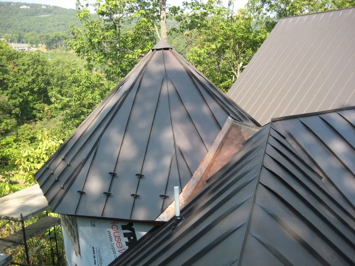 Professional Roof Tarp Installation by Craftsman Roofing in Northwest Santa Ana